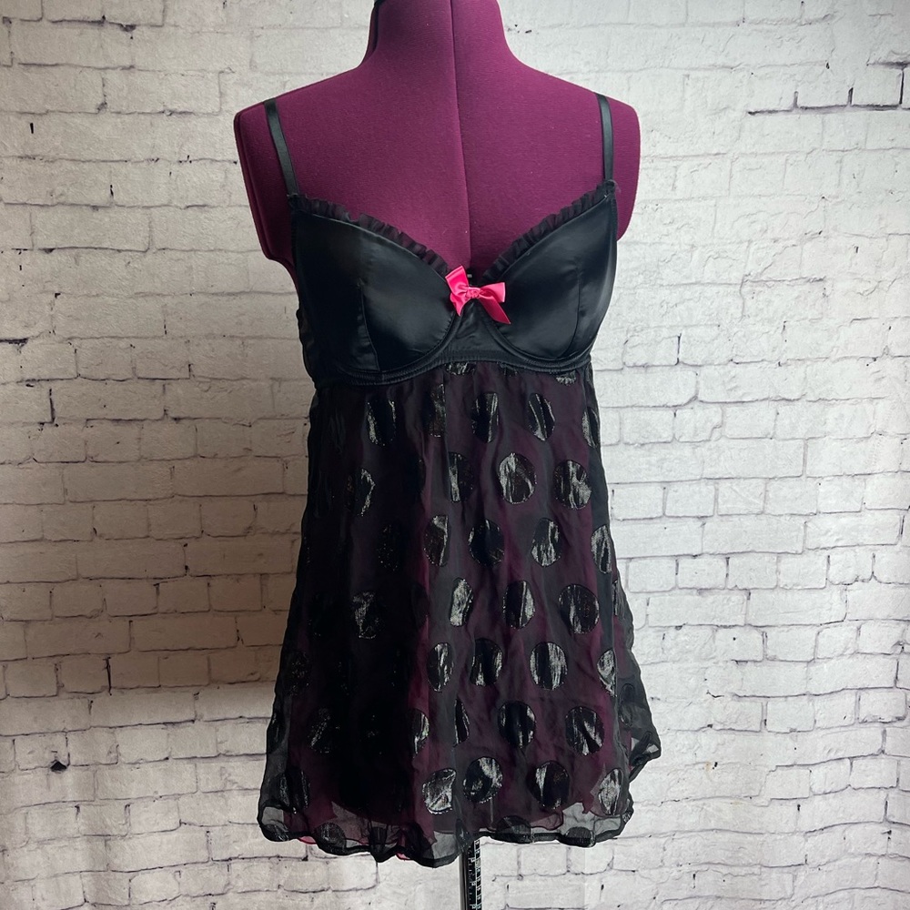 Victorias Secret Sexy little things size 36C black and pink babydoll chemise